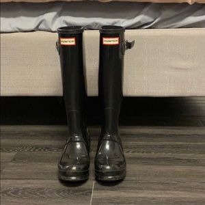 Women’s size 5 Hunter rainboots